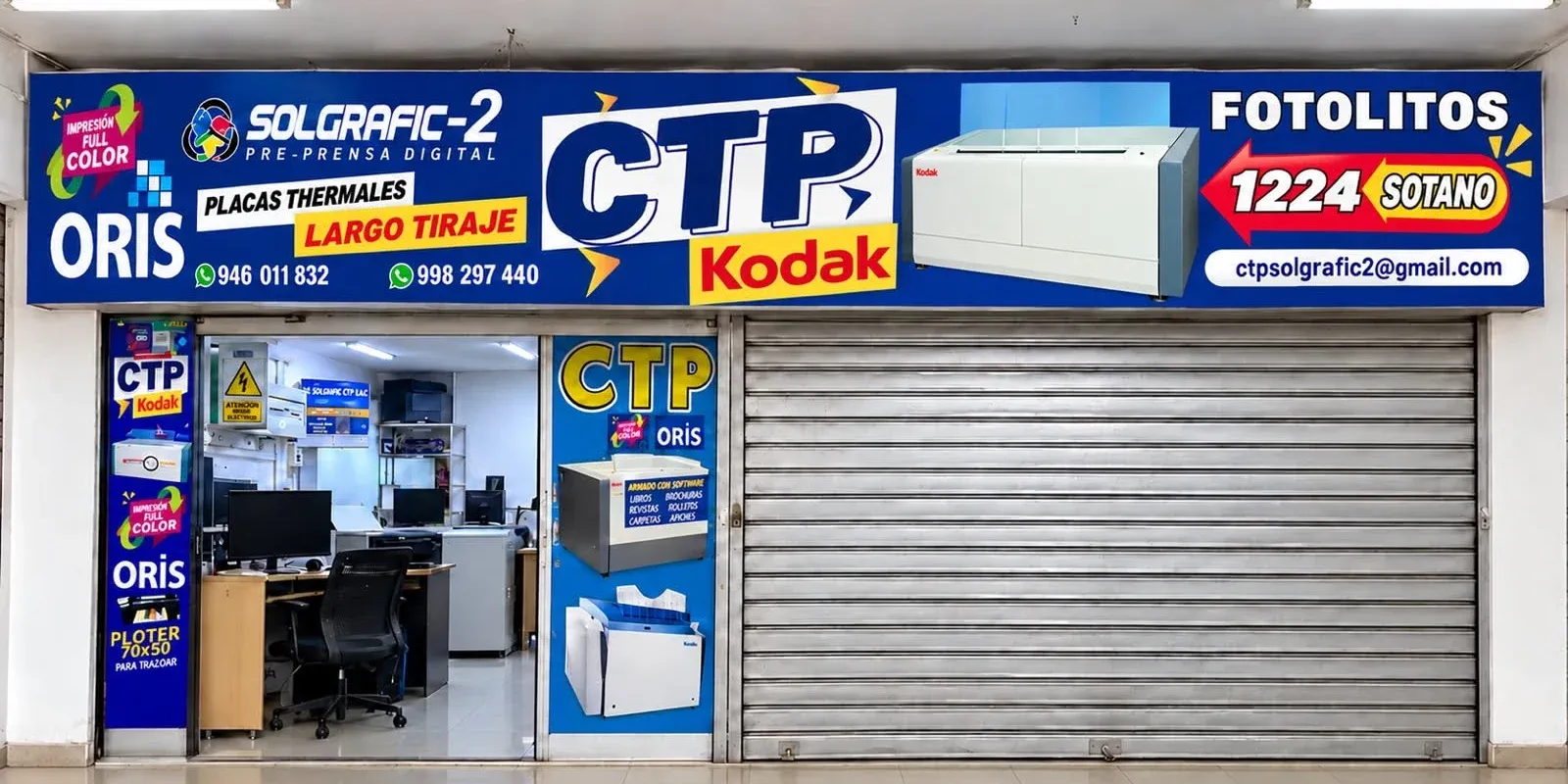 Fachada del stand 1224 en el sótano de Unicentro, con letrero de CTP Kodak, fotolitos y ORIS